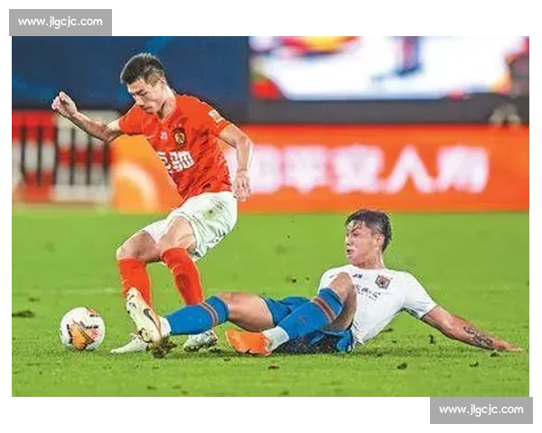 2017赛季广州恒大对决山东鲁能的经典巅峰之战全景深度回顾